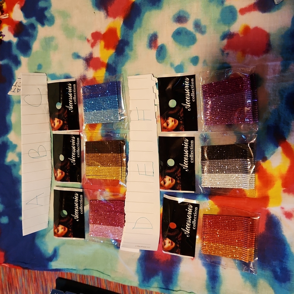 $1 (ADD TO BUNDLE!!!) 24 GLITTER BOBBYPINS